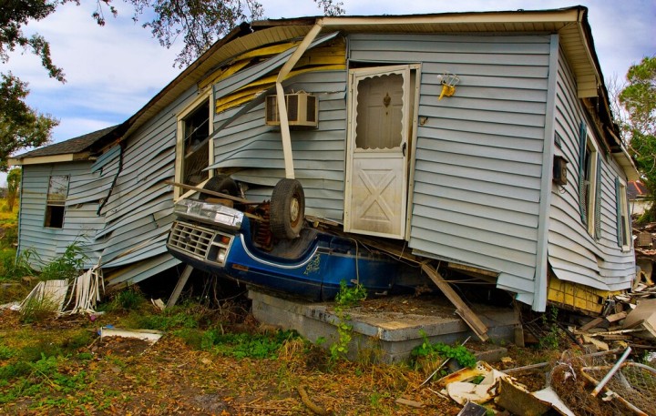 Страхование дома от стихийных бедствий: полезные советы для владельцев